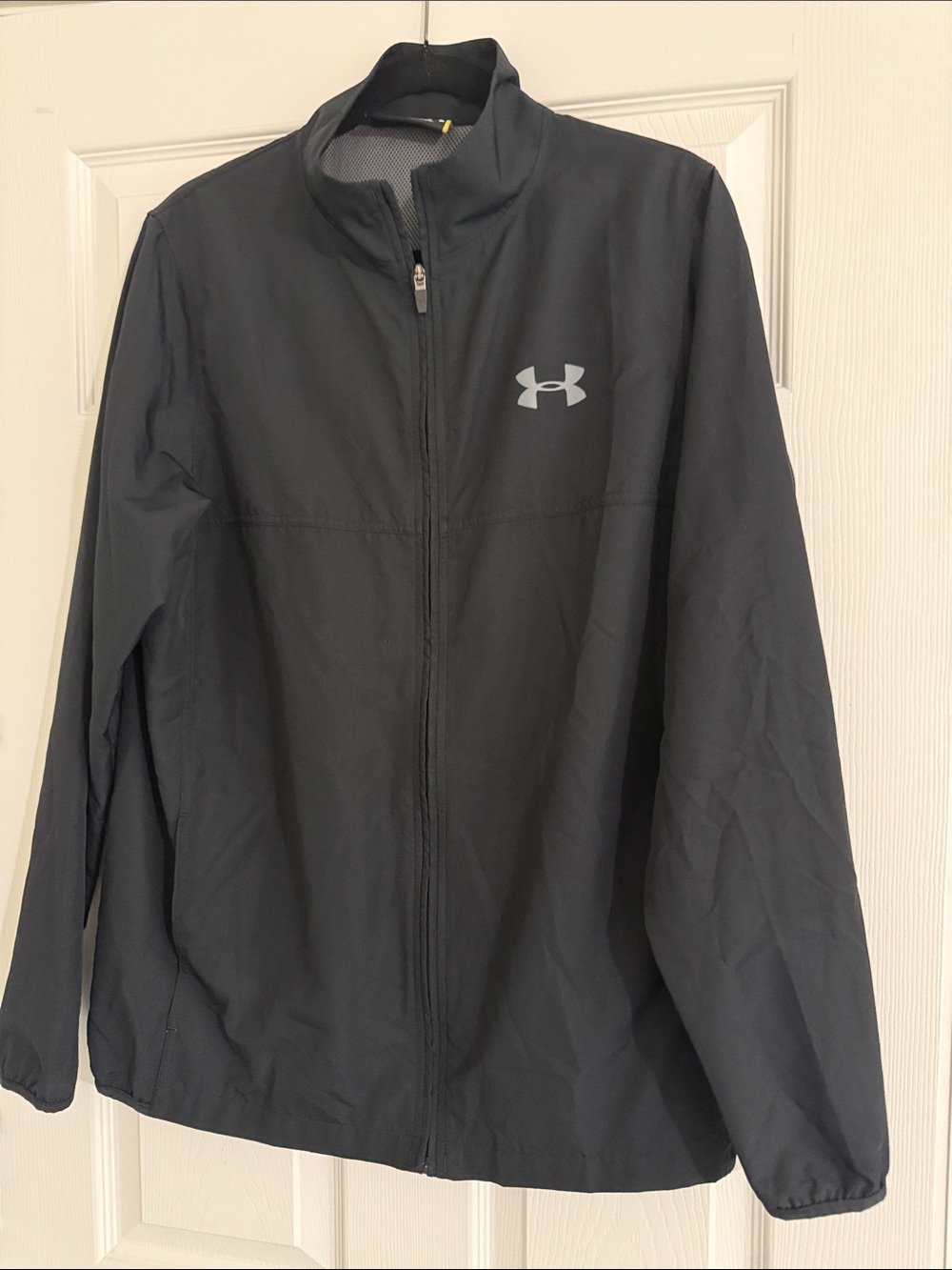 Under Armour Men’s Black Full-Zip Windbreaker Jacket